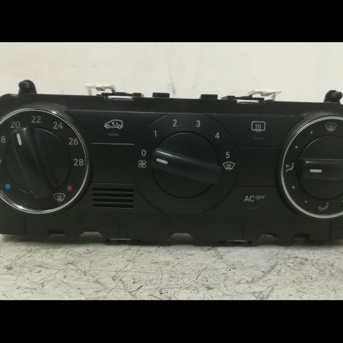 Commande de chauffage occasion MERCEDES CLASSE B I Phase 1 06-2005->04-2008 B200CDI 140ch 1699001400 1