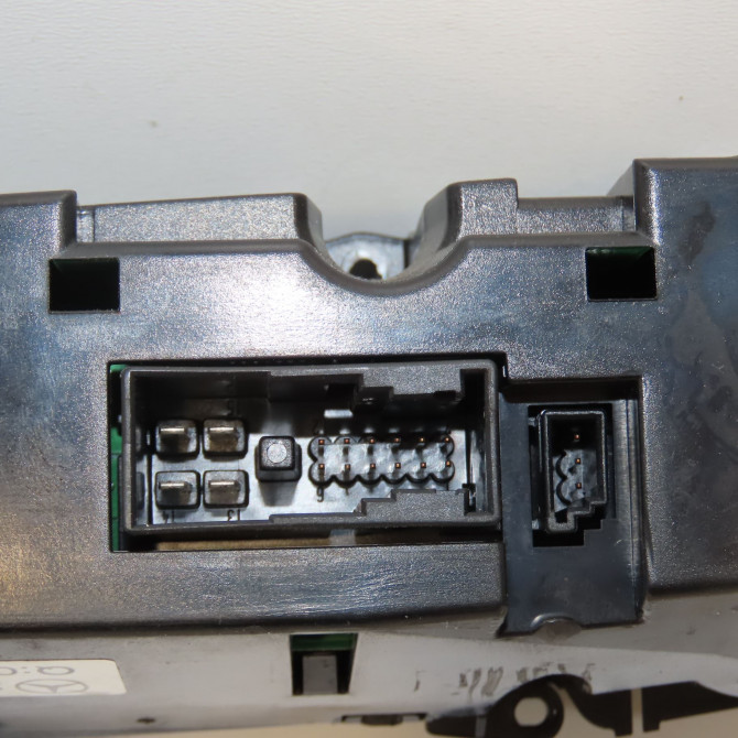 Commande de chauffage occasion MERCEDES CLASSE E III Phase 1 03-2002->06-2006 E270 CDI 177ch 2118300385 4