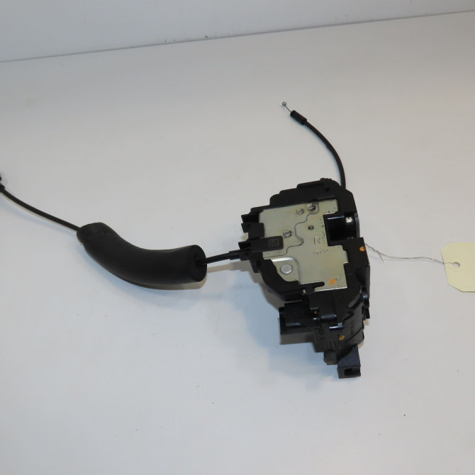 Serrure porte ard occasion RENAULT MEGANE III Phase 2 01-2012->06-2014 1.5 DCI 90ch 825020002R 1