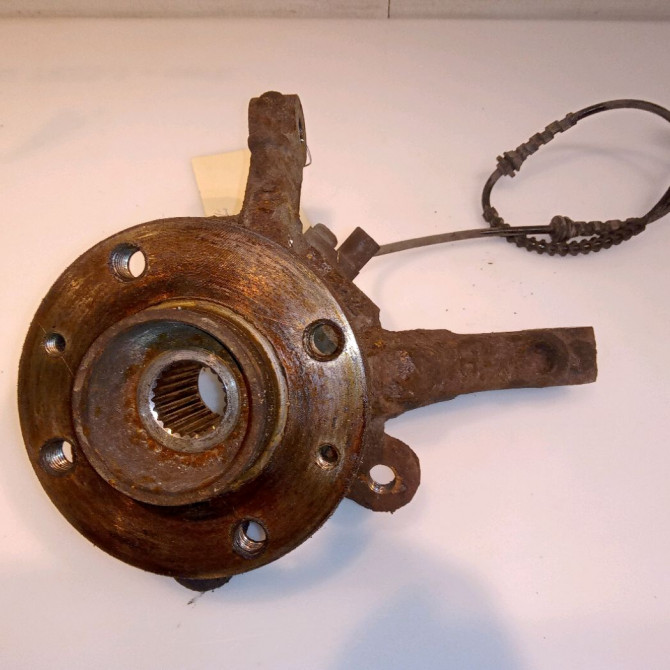 Moyeu avd occasion RENAULT TWINGO II Phase 1 06-2007->11-2011 1.5 DCI 65ch 402027463R 1