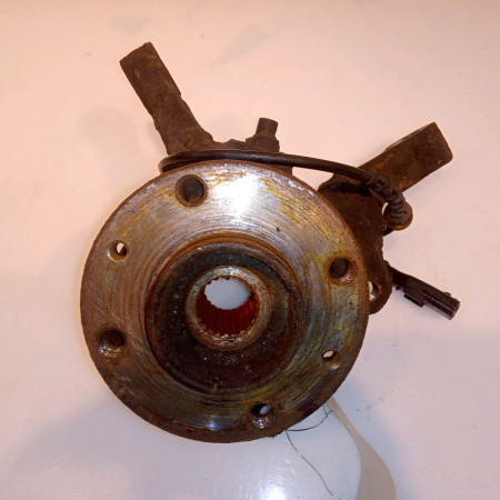 Moyeu avd occasion RENAULT CLIO CAMPUS II Phase 1 07-2006->07-2009 1.5 DCI 65ch 402027463R