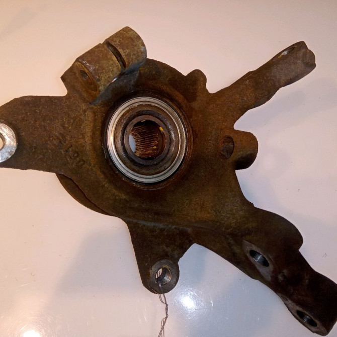 Moyeu avg occasion RENAULT MEGANE SCENIC I Phase 2 08-1999->06-2003 1.9 DCI 402027463R 2