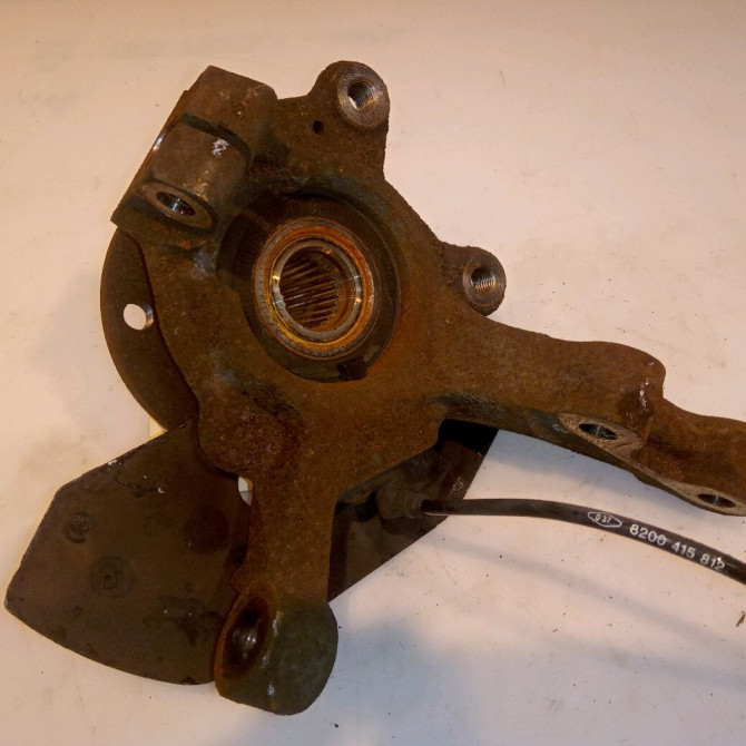 Moyeu avd occasion RENAULT TWINGO II Phase 1 06-2007->11-2011 1.5 DCI 75ch 402027463R 2