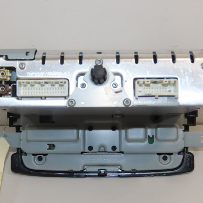 Autoradio occasion DACIA SANDERO II Phase 1 04-1995->04-1999 1.0i 75ch 280210478R 2