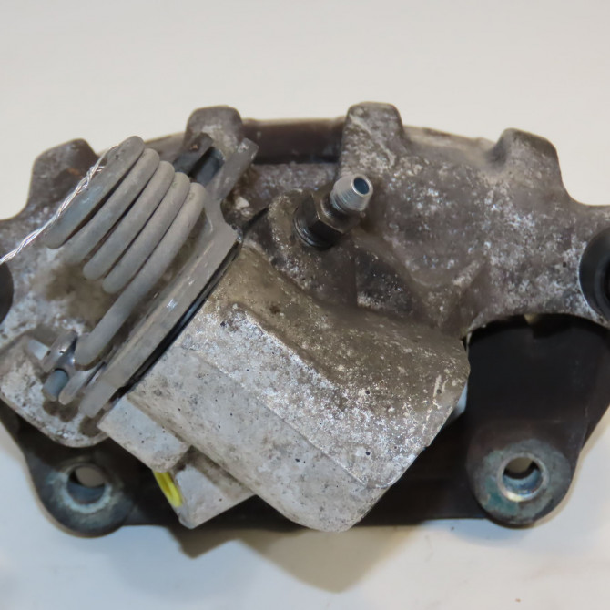 Etrier de frein arrière droit occasion FORD CMAX I Phase 1 09-2003->03-2007 1.8 TDCI 115ch 2080513 3