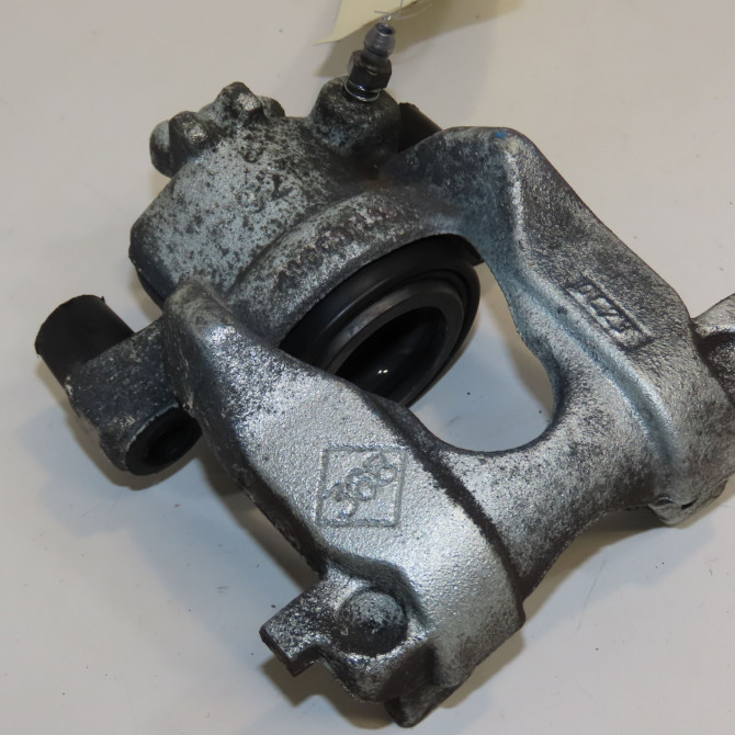 Etrier de frein avant gauche occasion DACIA SANDERO II Phase 1 04-1995->04-1999 1.0i 75ch 410116639R 1