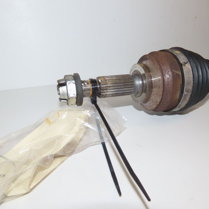 Transmission avant droite occasion DACIA SANDERO II Phase 1 04-1995->04-1999 1.0i 75ch 391009206R 3