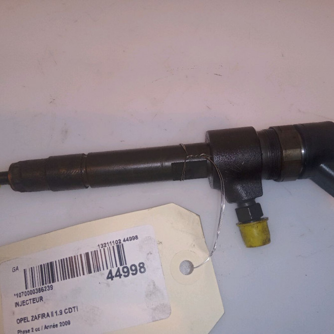 Injecteur occasion OPEL ZAFIRA II Phase 2 01-2008->12-2014 1.9 CDTI 100ch 2