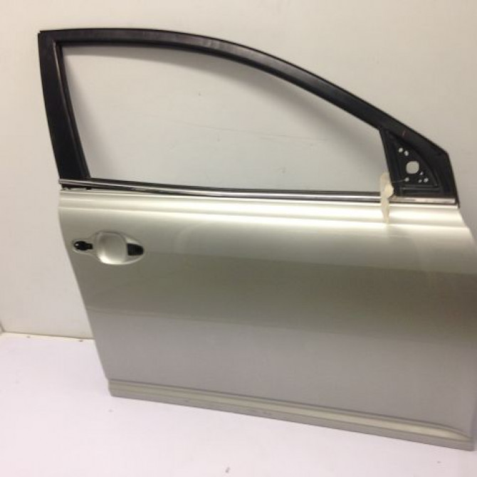 Porte avant droite occasion TOYOTA AVENSIS II phase 1 05-2003->08-2006 6700105050 1