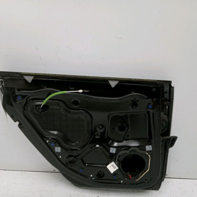 Porte arrière gauche occasion AUDI A3 II Phase 2 06-2008->07-2012 1.6 TDi 105ch 8P4833051A 3
