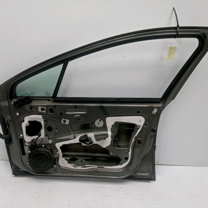 Porte avant droite occasion PEUGEOT 407 Phase 2 07-2008->04-2011 2.0 HDI 140ch 9004AQ 2
