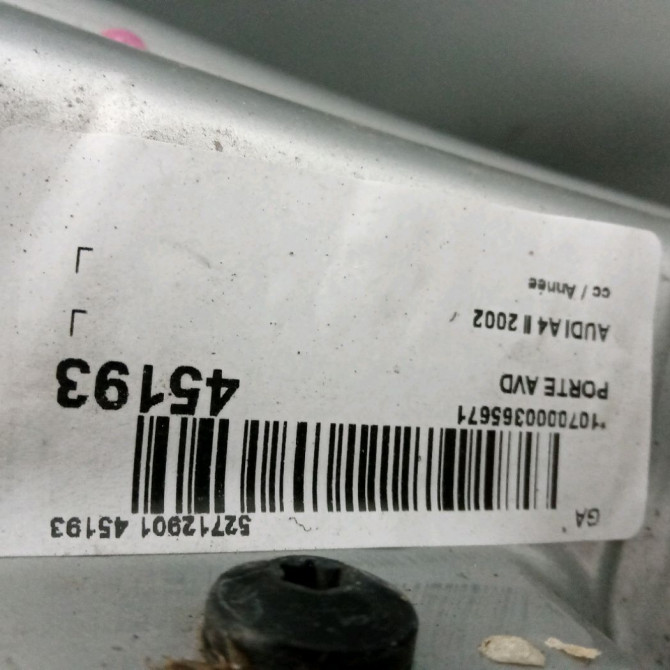 Porte avant droite occasion AUDI A4 II 8E0831052 3