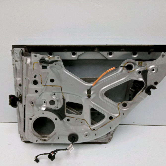 Porte arrière droite occasion AUDI A4 II 8E0833052H 3