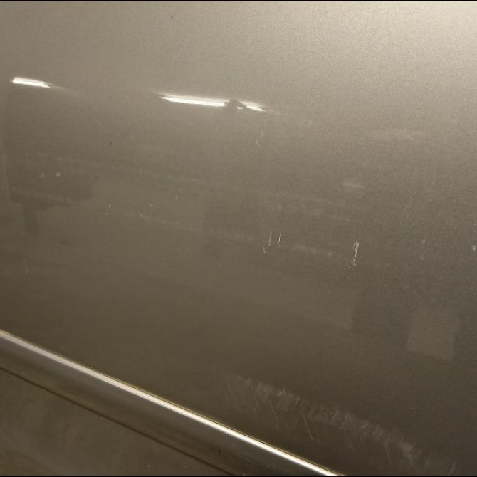 Porte avant droite occasion VOLKSWAGEN POLO IV Phase 2 05-2005->09-2009 1.4 TDI 70ch 6Q4831056P 2