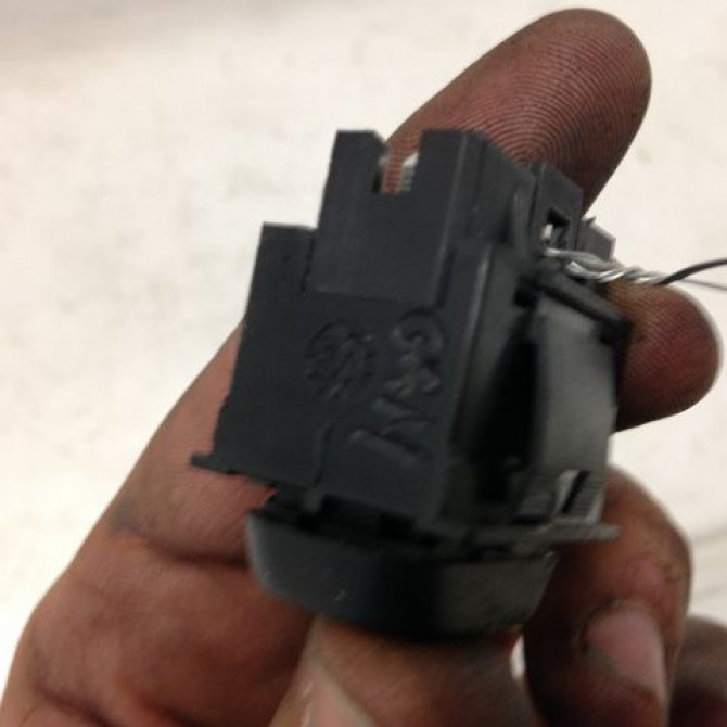 Commande lève-glace porte avant droite occasion CITROEN XSARA Phase 2 09-2000->12-2005 2.0 HDi 90ch 6552Z7 3