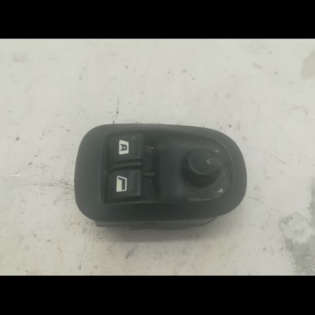 Commande lève-glace porte avant gauche occasion PEUGEOT 206 Phase 2 02-2003->02-2009 1.6i 109ch