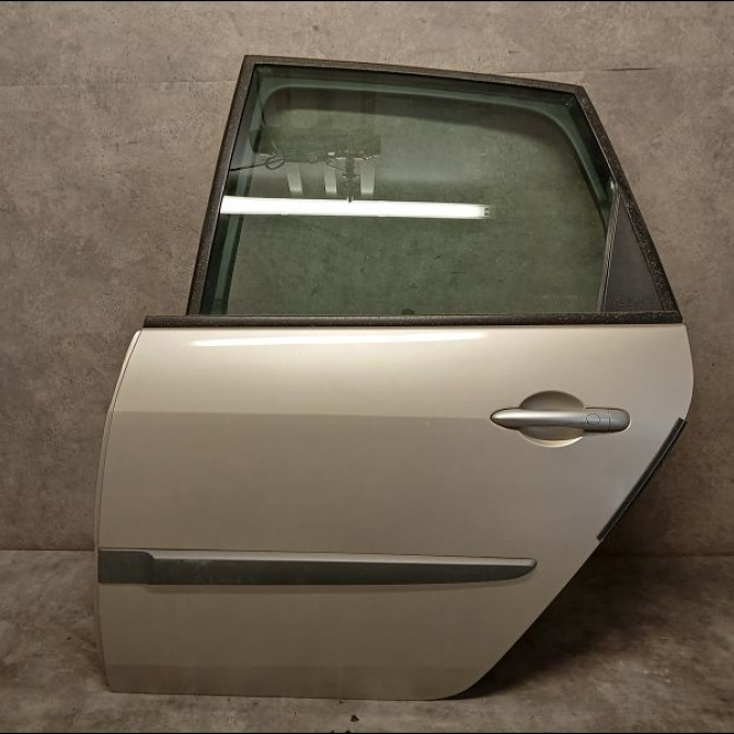 Porte arrière gauche occasion RENAULT SCENIC II Phase 2 09-2006->04-2009 1.6i 16v 821014922R 1