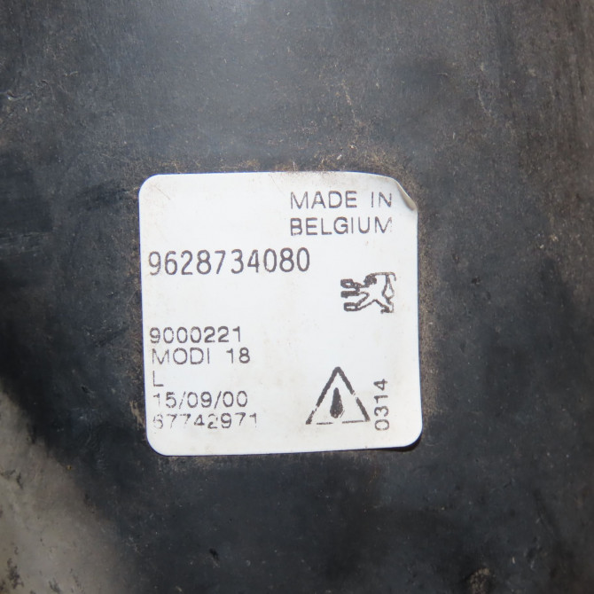 Phare antibrouillard avant gauche occasion PEUGEOT 206 Phase 1 09-1998->03-2009 2.0 HDI 6204T2 3