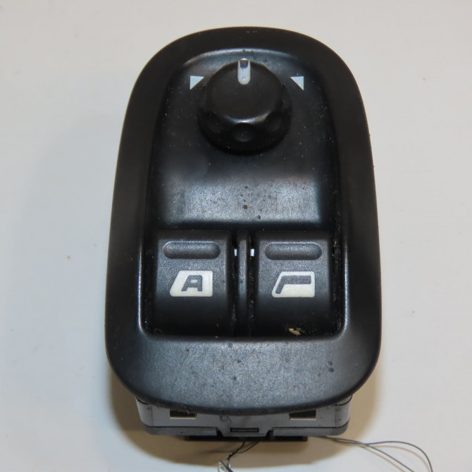 Commande lève-glace porte avant gauche occasion PEUGEOT 206 Phase 2 02-2003->02-2009 1.4 HDI 70ch 1