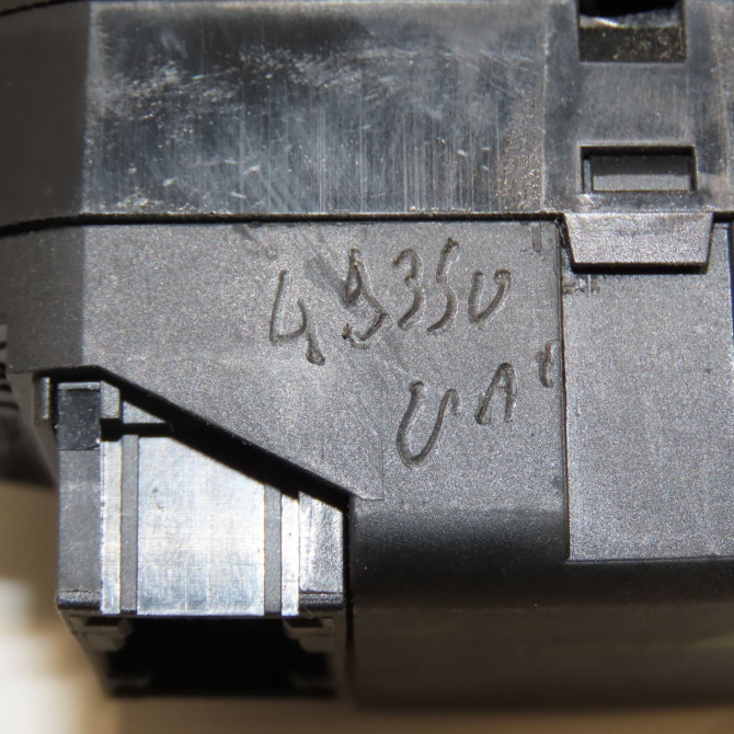 Commande lève-glace porte avant gauche occasion PEUGEOT 206 Phase 2 02-2003->02-2009 1.4 HDI 70ch 4