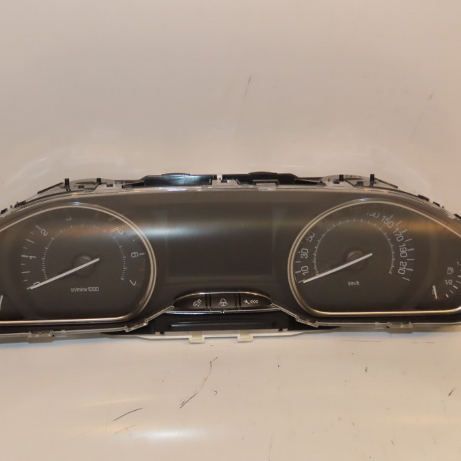 Compteur occasion PEUGEOT 2008 Phase 1 01-2013->... 1.2i PURETECH 110ch 9822703680 1