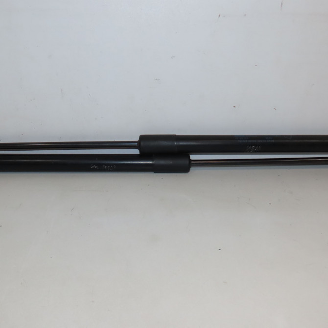 Verin droit hayon occasion OPEL ZAFIRA II Phase 2 01-2008->12-2014 1.7 CDTI 125ch 13235674 1