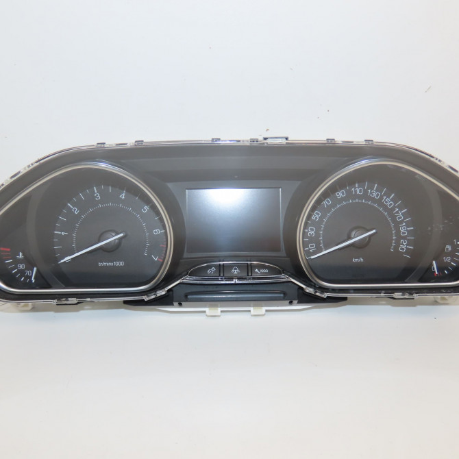 Compteur occasion PEUGEOT 2008 Phase 1 01-2013->... 1.2i PURETECH 110ch 9822703680 1