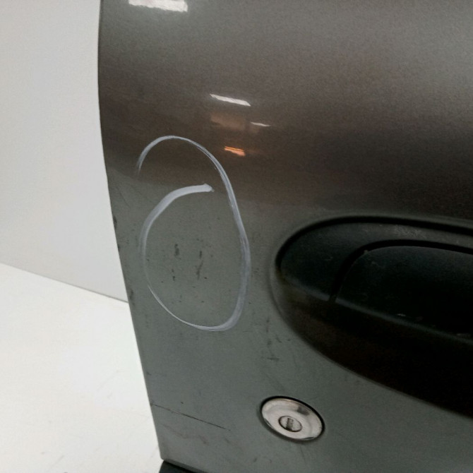 Porte avant droite occasion RENAULT CLIO II Phase 2 06-2001->07-2006 1.4 16v 7751472476 2