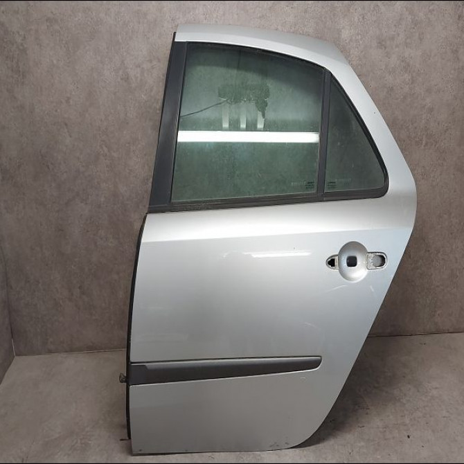 Porte arrière gauche occasion RENAULT LAGUNA II Phase 2 03-2005->09-2007 1.9 DCI 130ch 7751472439 1