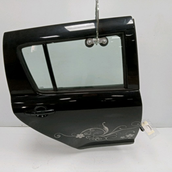 Porte arrière droite occasion SUZUKI SWIFT III Phase 1 03-2005->09-2011 1.3 DDIS 75ch 6800362J00 1