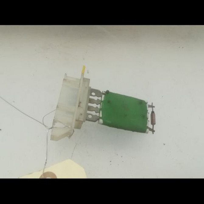 Resistance de chauffage occasion DACIA SANDERO I Phase 1 06-2008->10-2012 1.4 MPI 75ch 6001551674 1