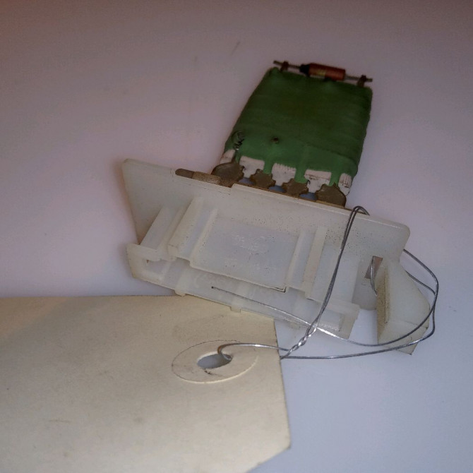 Resistance de chauffage occasion DACIA SANDERO I Phase 1 06-2008->10-2012 1.4 MPI 75ch 6001551674 2