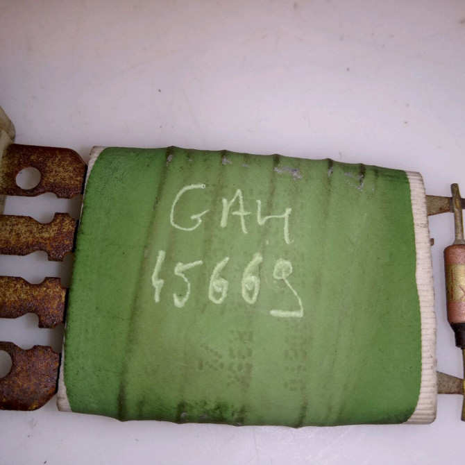 Resistance de chauffage occasion DACIA SANDERO I Phase 1 06-2008->10-2012 1.4 MPI 75ch 6001551674 3