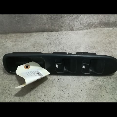 Commande lève-glace porte avant gauche occasion PEUGEOT 307 Phase 1 04-2001->06-2005 2.0 HDI 90ch