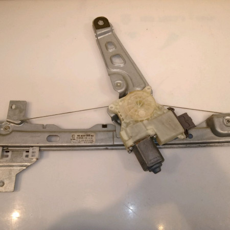 Mecanisme + moteur lève-glace avant droit occasion PEUGEOT 5008 I Phase 1 11-2009->12-2013 2.0 HDI 150ch 9682808880