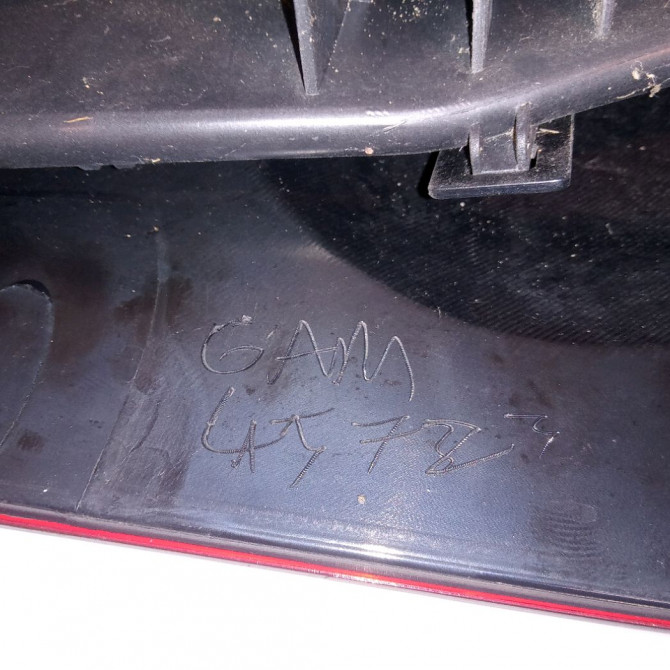 Feu arrière droit occasion PEUGEOT 107 Phase 2 01-2009->01-2012 1.0i 70ch 12v 1607990380 3