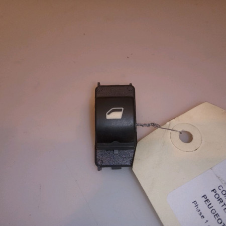 Commande leve-glace porte arrière gauche occasion PEUGEOT 3008 I Phase 1 04-2009->12-2013 1.6 HDI 112ch