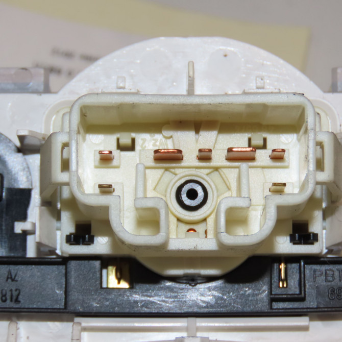 Commande de chauffage occasion PEUGEOT 107 Phase 3 01-2012->06-2014 1.0 68ch 3