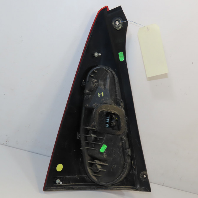 Feu arrière droit occasion PEUGEOT 107 Phase 3 01-2012->06-2014 1.0 68ch 1607990380 2