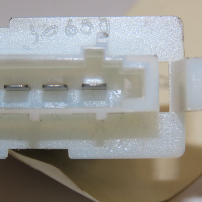 Resistance de chauffage occasion PEUGEOT 107 Phase 3 01-2012->06-2014 1.0 68ch 4