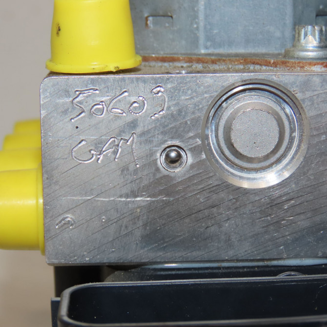 Unité hydraulique ABS occasion PEUGEOT 107 Phase 3 01-2012->06-2014 1.0 68ch 1608529580 5