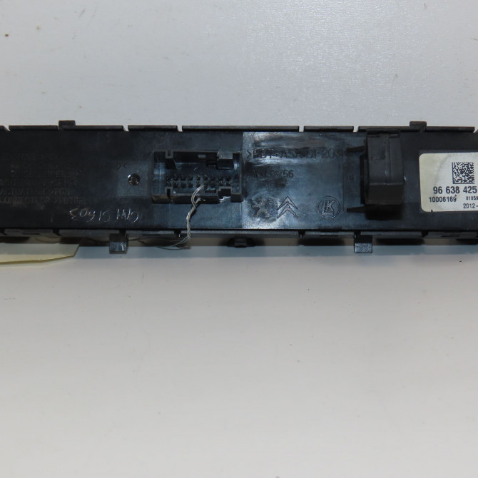 Bouton de warning occasion PEUGEOT 3008 I Phase 1 04-2009->12-2013 2.0 HDI 150ch 96656490ZD 2