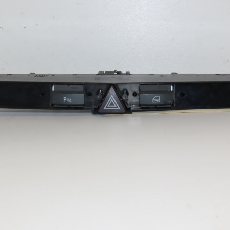 Bouton de warning occasion OPEL ZAFIRA II Phase 2 01-2008->12-2014 1.7 CDTI 125ch