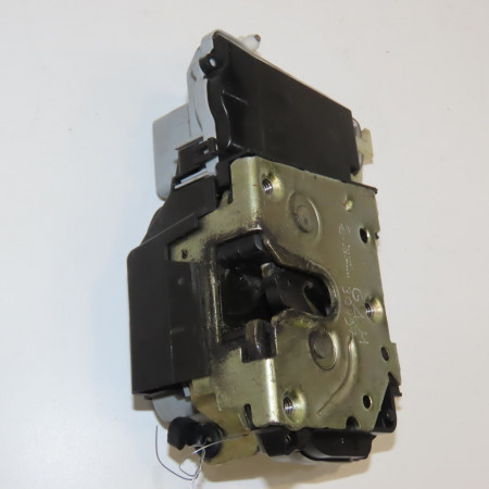 Serrure porte avd occasion PEUGEOT 307 Phase 1 04-2001->06-2005 1.6i 16v 9136L2