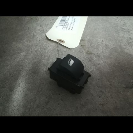 Commande lève-glace porte avant droite occasion PEUGEOT 207 Phase 1 04-2006->06-2013 1.4 VTI 16v 95ch 6554QP