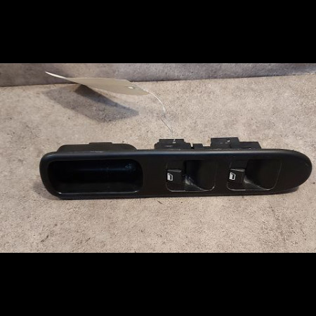 Commande lève-glace porte avant gauche occasion PEUGEOT 307 Phase 2 06-2005->03-2008 1.6 HDI 16v 90ch