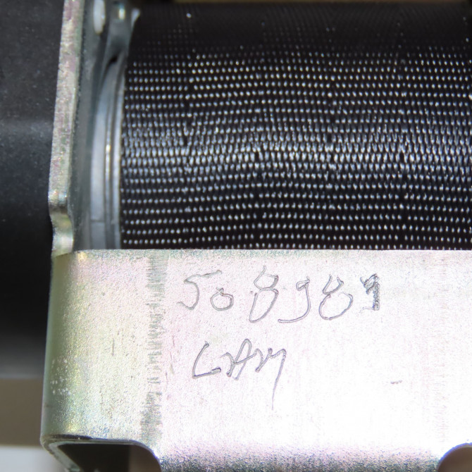 Ceinture centrale arriere occasion  8975T9 4