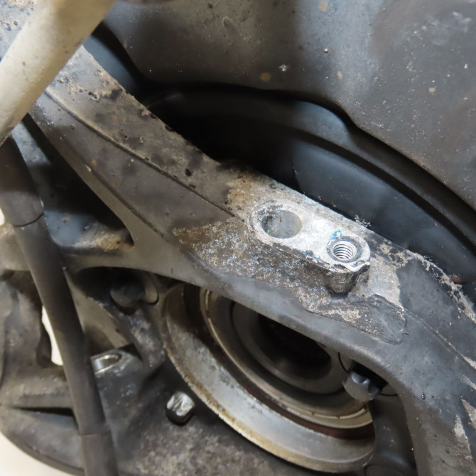 Moyeu arg occasion MERCEDES CLASSE E III Phase 1 03-2002->06-2006 E270 CDI 177ch 2113570508 3