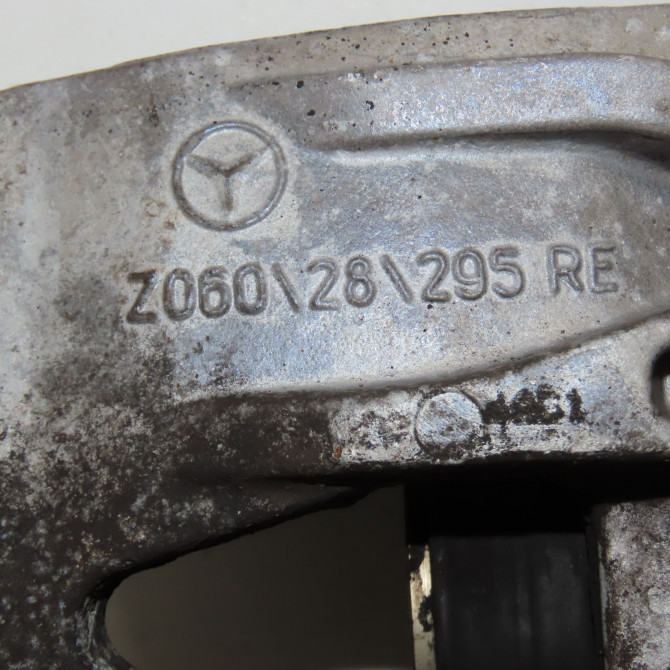 Etrier de frein avant droit occasion MERCEDES CLASSE E III Phase 1 03-2002->06-2006 E270 CDI 177ch 34200283 3