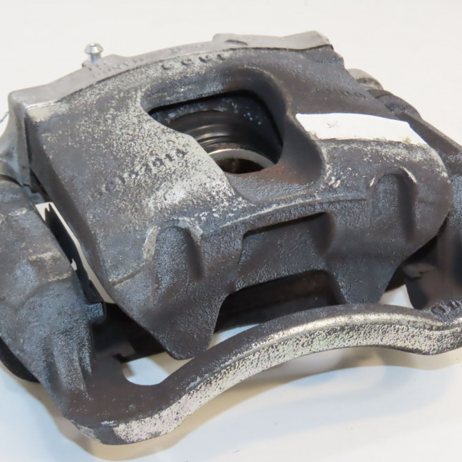 Etrier de frein avant droit occasion PEUGEOT 308 II Phase 1 04-1995->04-1999 1.5 BlueHDI 100ch 1610699080 1